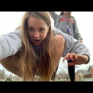 Meet your Posher, Avery